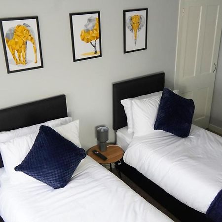 Portobello House - Four Bedroom House Perfect For Contractors - Sleeps 6 - Free Parking Wolverhampton Extérieur photo