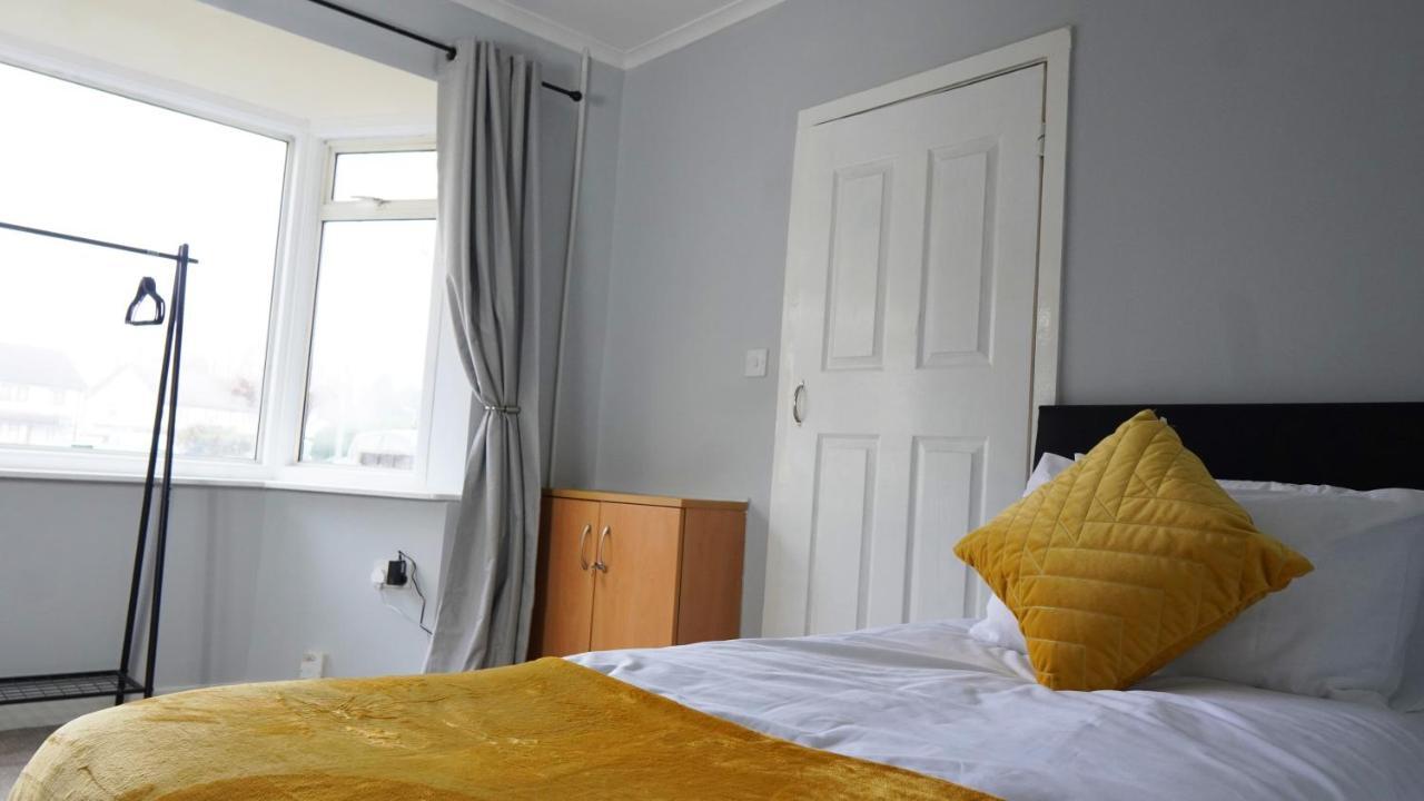 Portobello House - Four Bedroom House Perfect For Contractors - Sleeps 6 - Free Parking Wolverhampton Extérieur photo