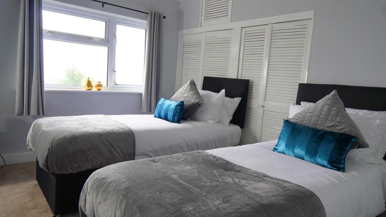 Portobello House - Four Bedroom House Perfect For Contractors - Sleeps 6 - Free Parking Wolverhampton Extérieur photo