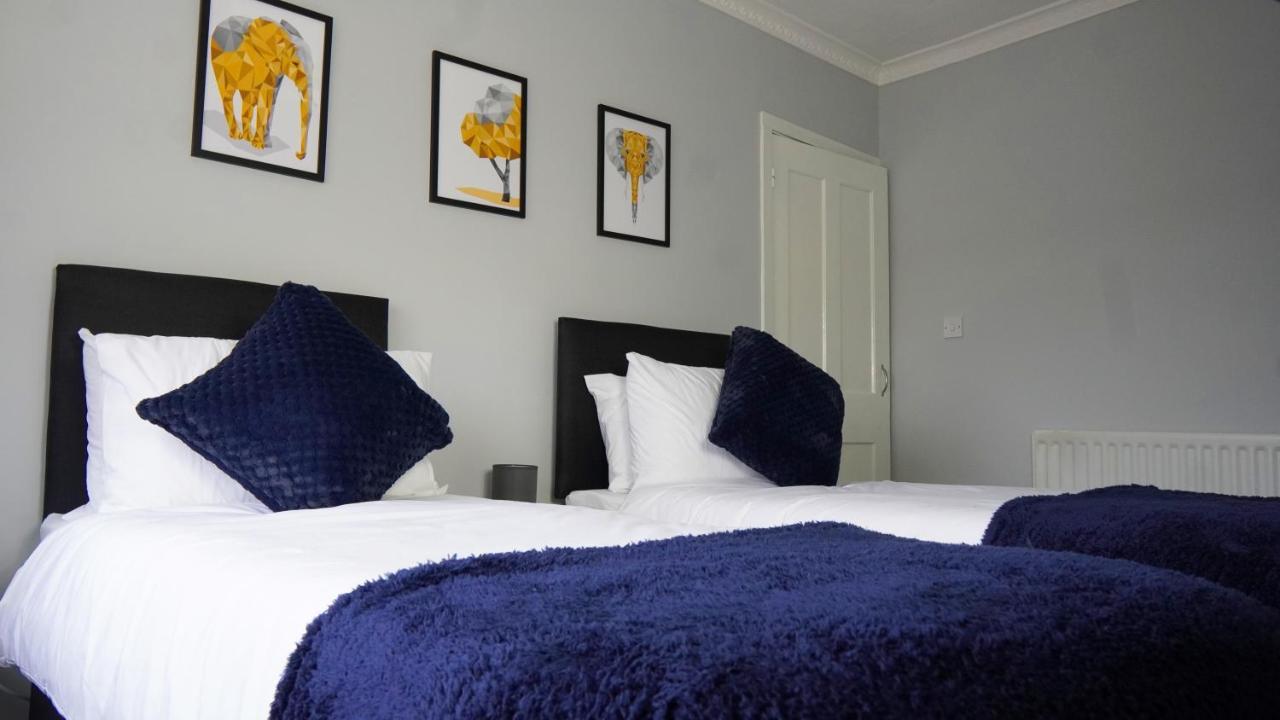 Portobello House - Four Bedroom House Perfect For Contractors - Sleeps 6 - Free Parking Wolverhampton Extérieur photo