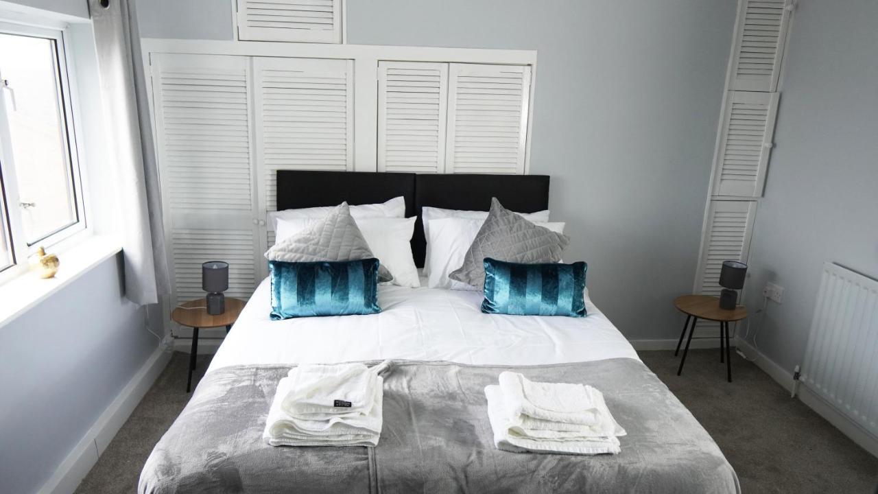 Portobello House - Four Bedroom House Perfect For Contractors - Sleeps 6 - Free Parking Wolverhampton Extérieur photo