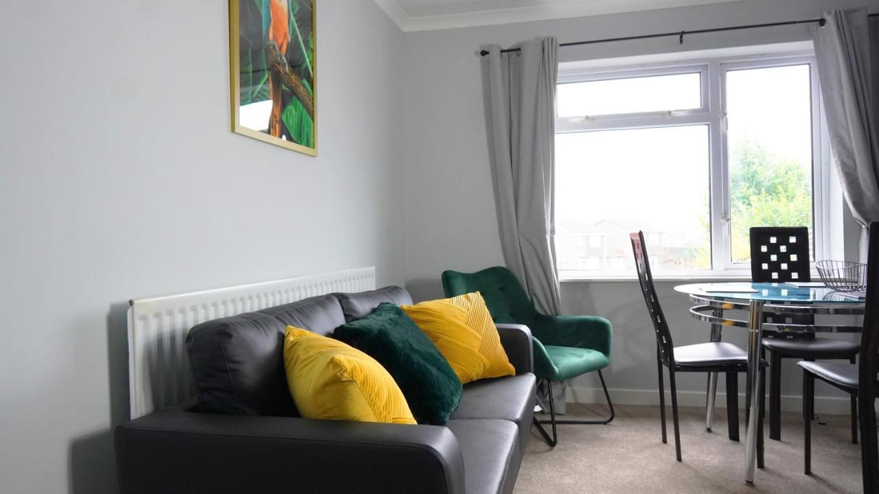 Portobello House - Four Bedroom House Perfect For Contractors - Sleeps 6 - Free Parking Wolverhampton Extérieur photo